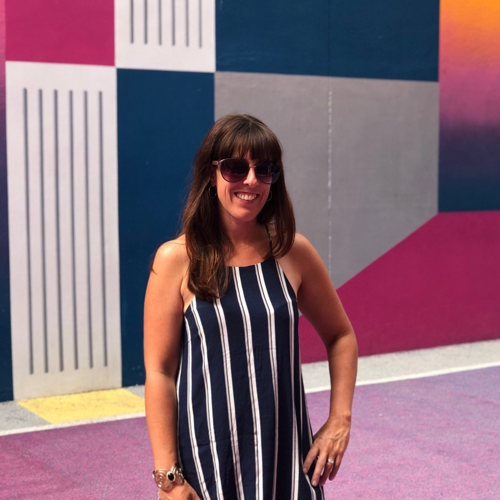 Meet your Posher, Nicole - Picture 2 of 5